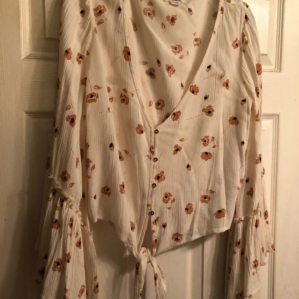 Medium/ Large Billabong long sleeve shirt